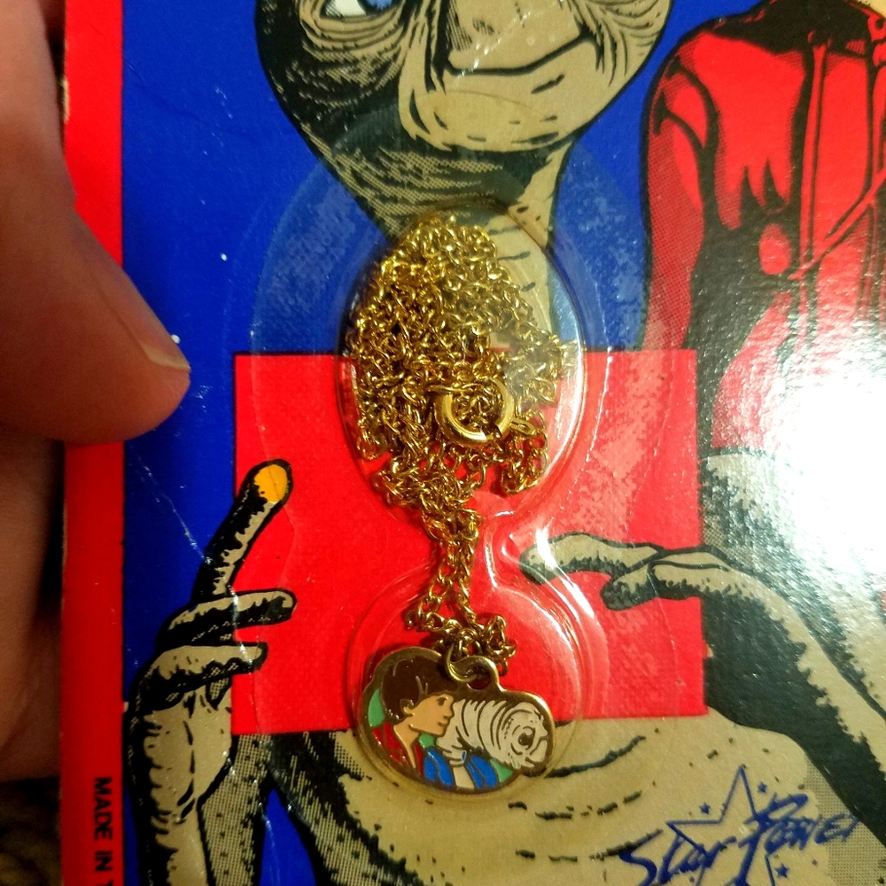 New Vintage '82 ET Extra Terrestrial Necklace
